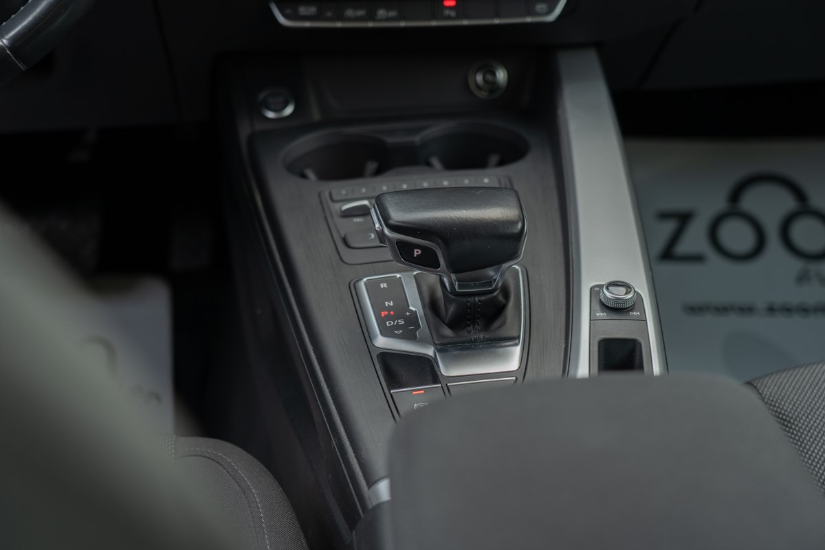 Audi A4
 2,0 TDI