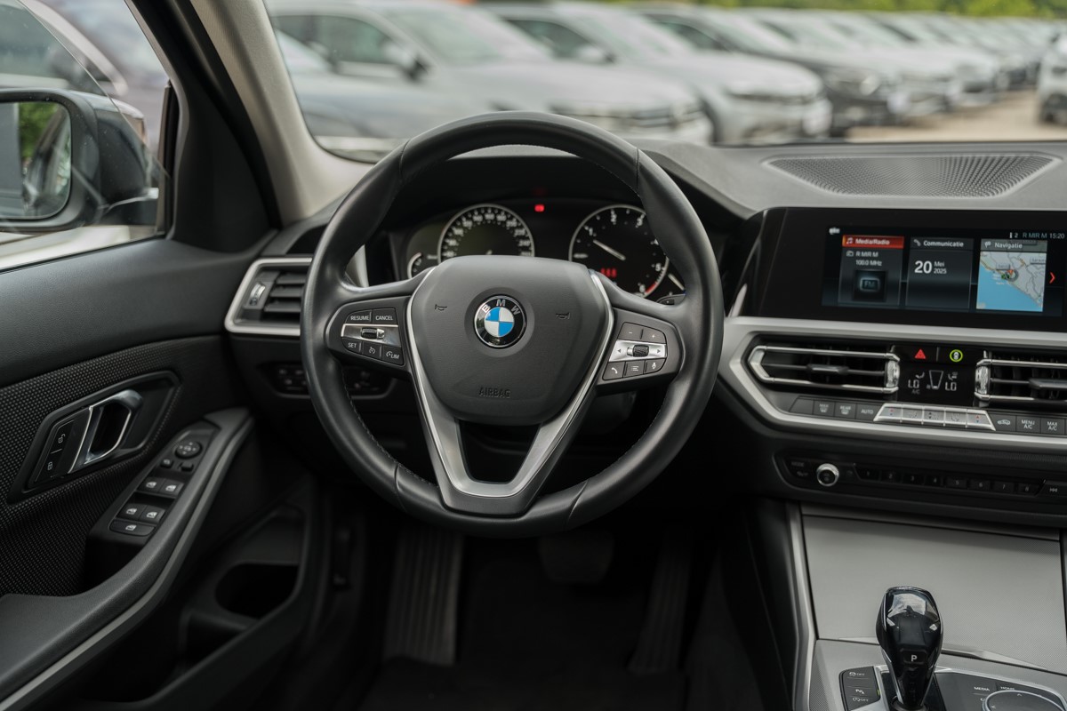 BMW
 3-Series 2.0 D