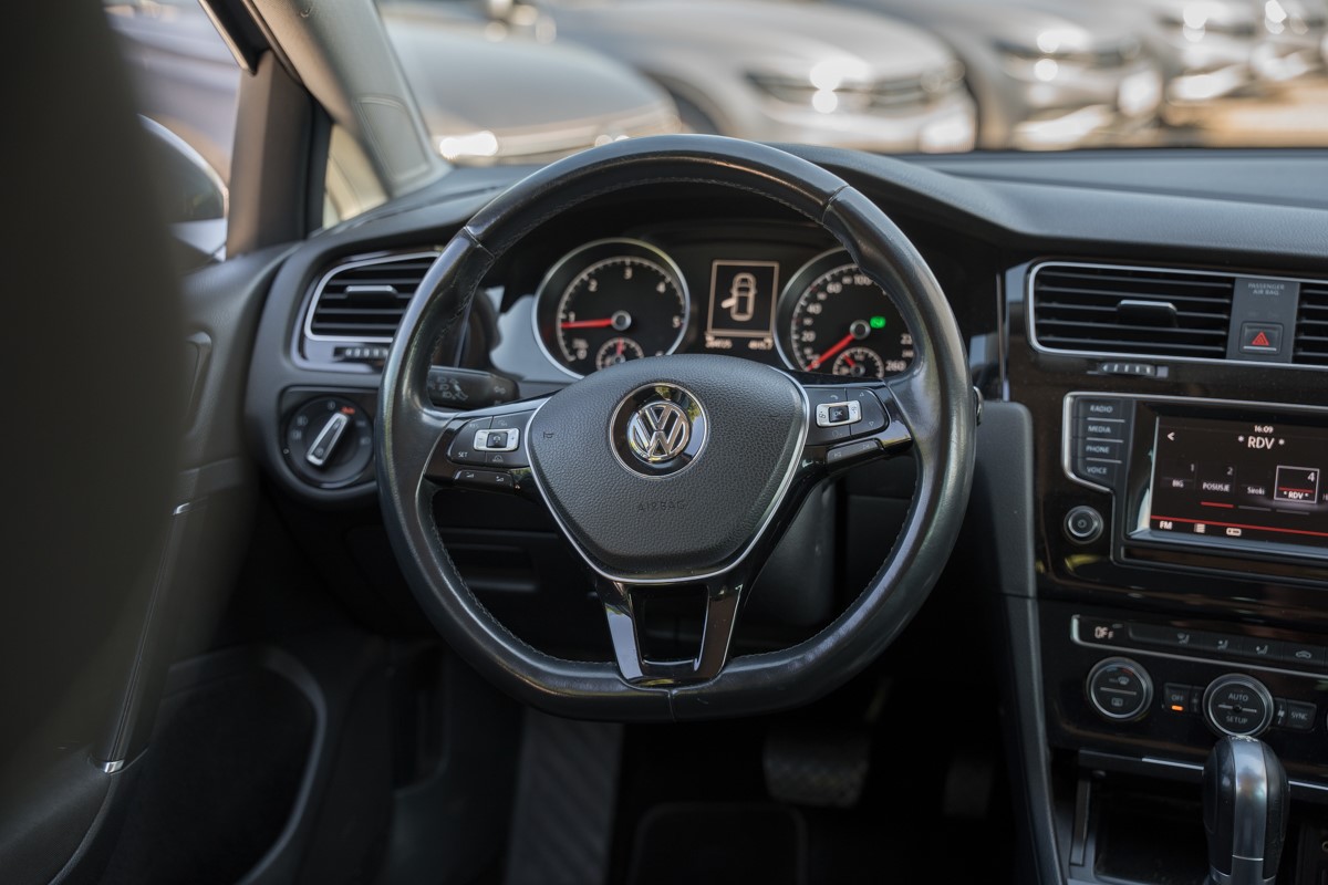 Volkswagen Golf 2.0 TDI DSG Highline