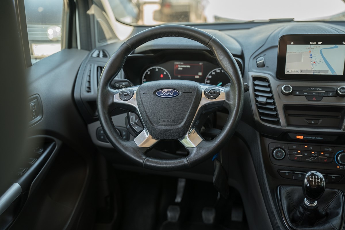 Ford
 Tourneo Connect 1.5 TDCI 7 Sjedišta