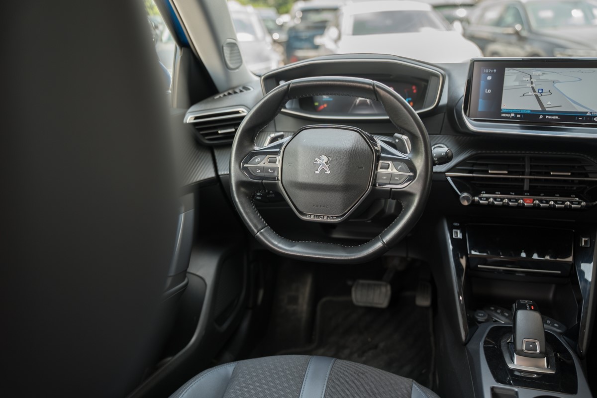 Peugeot 2008 1.5 BlueHDI ALLURE BUSINESS