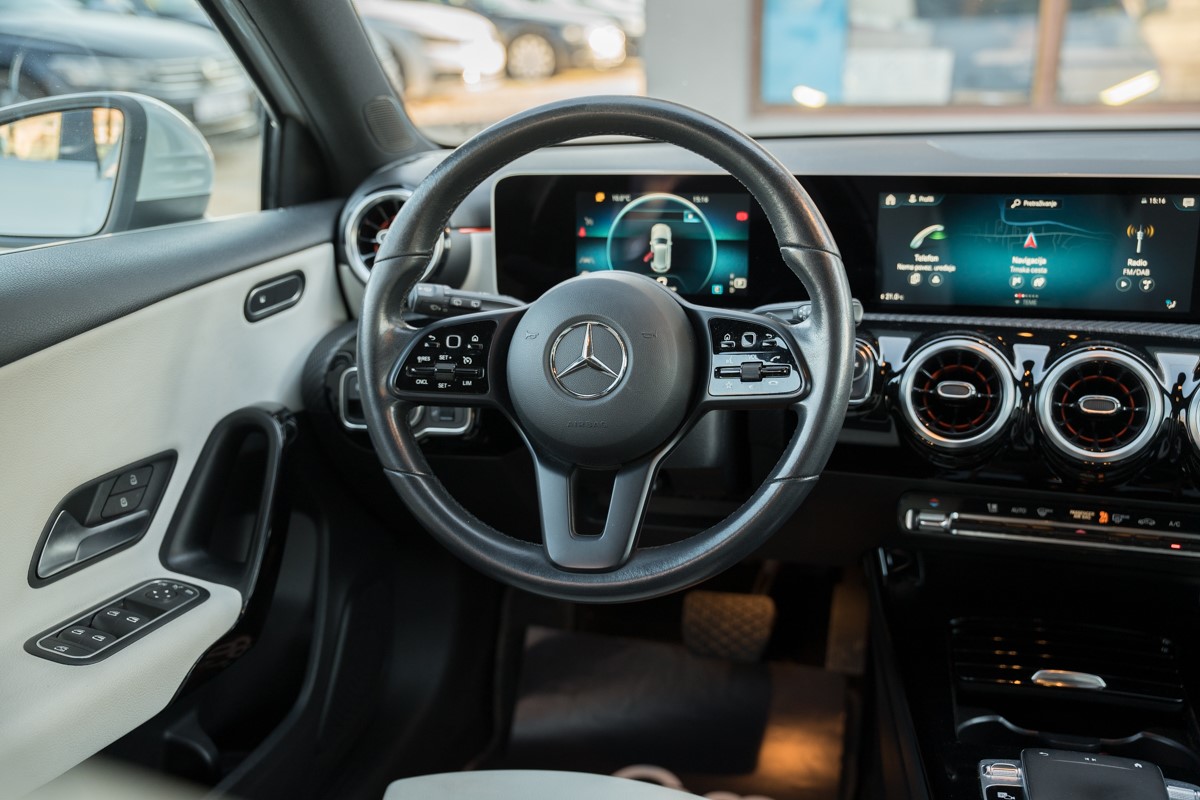 Mercedes-Benz A-Class 200d Business Line