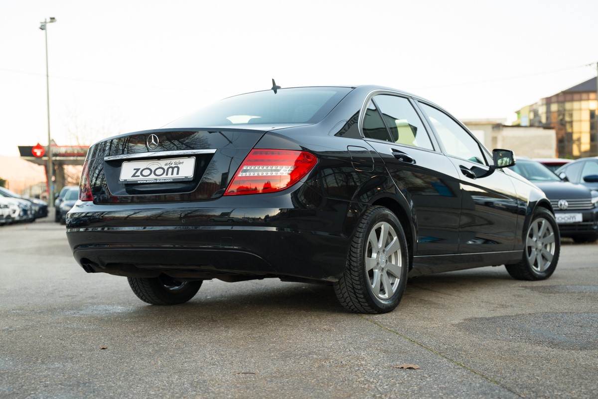 Mercedes-Benz C-Class
 180 CDI