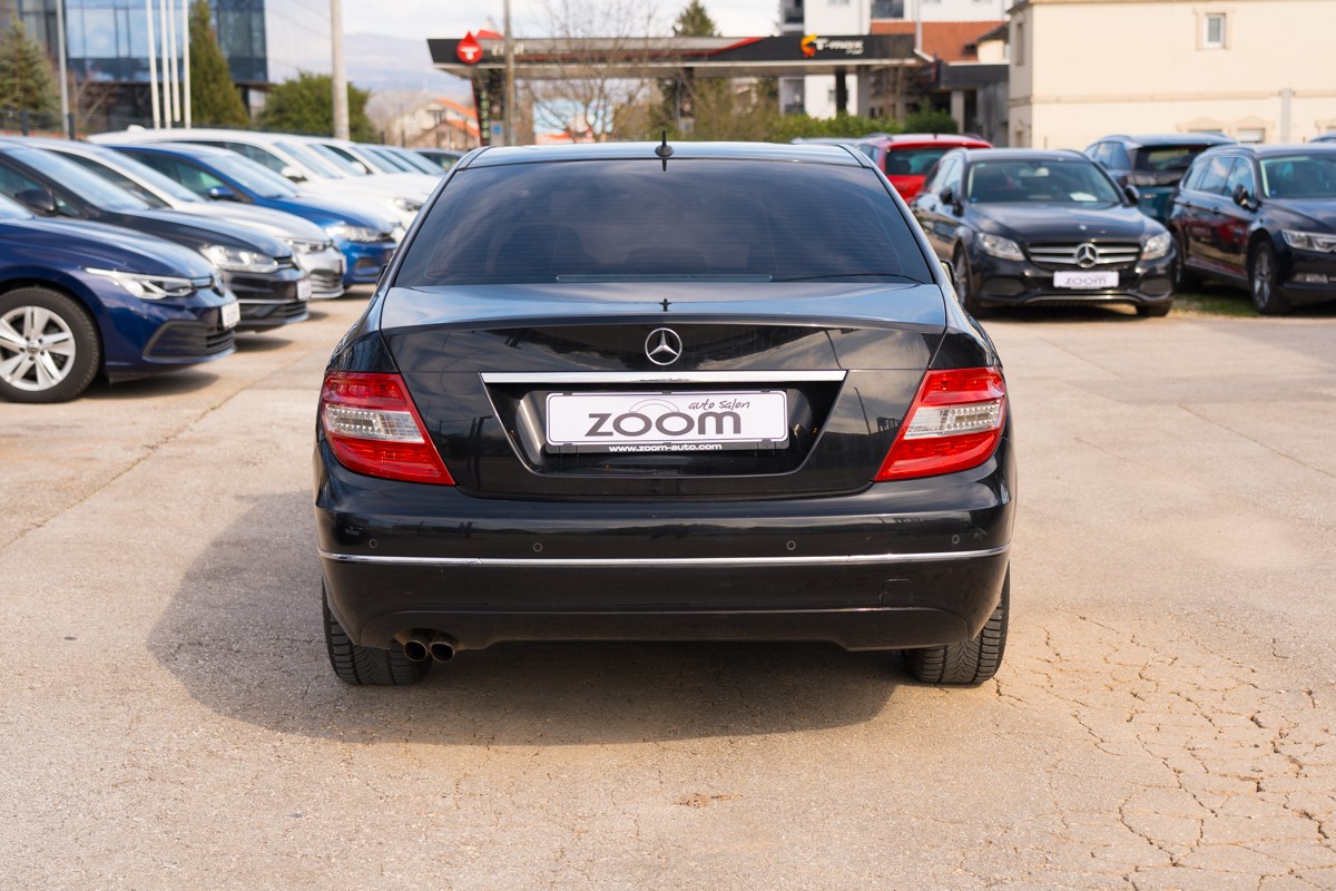 Mercedes-Benz C-Class
 200 CDI