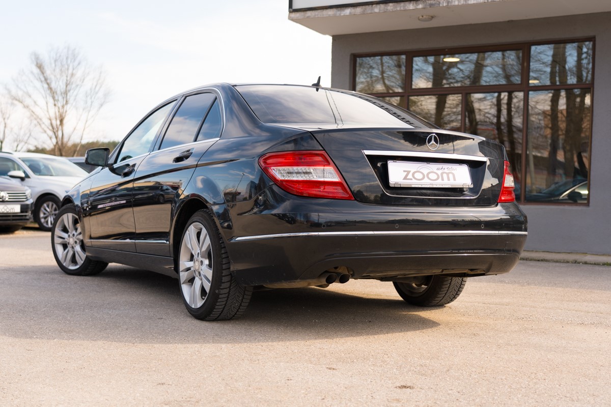 Mercedes-Benz C-Class
 200 CDI