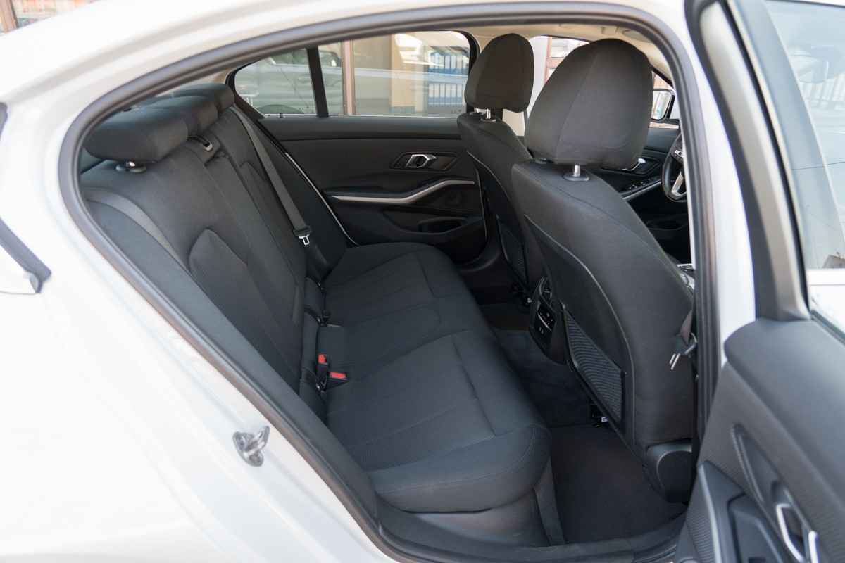 BMW
 3-Series 318 d