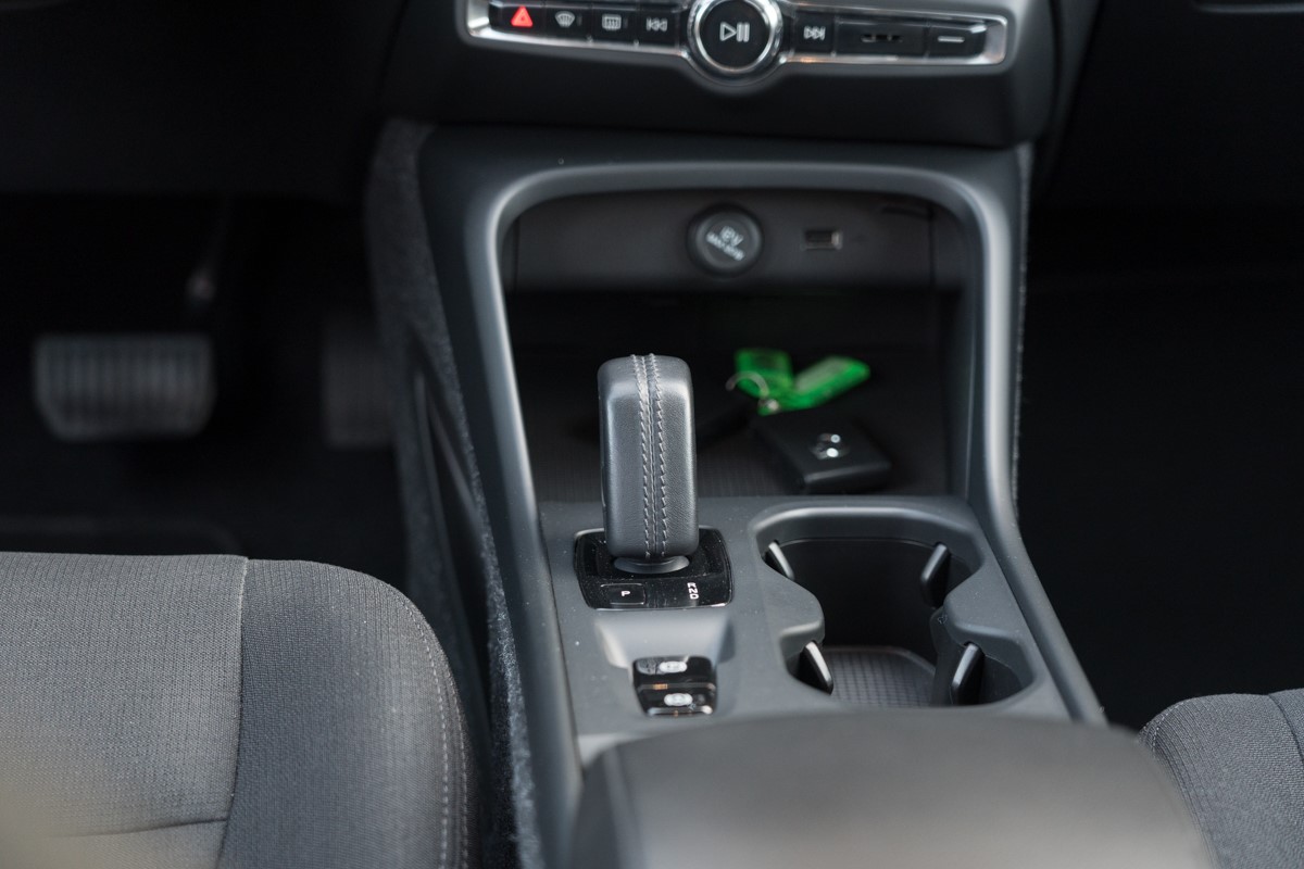 Volvo
 XC40 2.0D D3 AWD 4X4