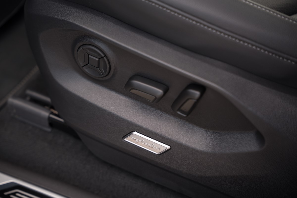 Volkswagen Touareg
 3.0 TDI R line 4MOTION