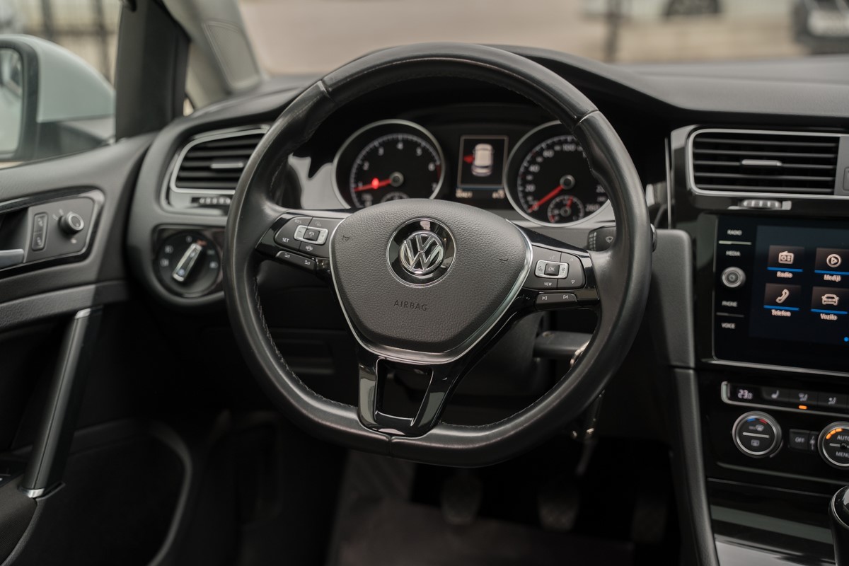 Volkswagen Golf 1.5 TSI