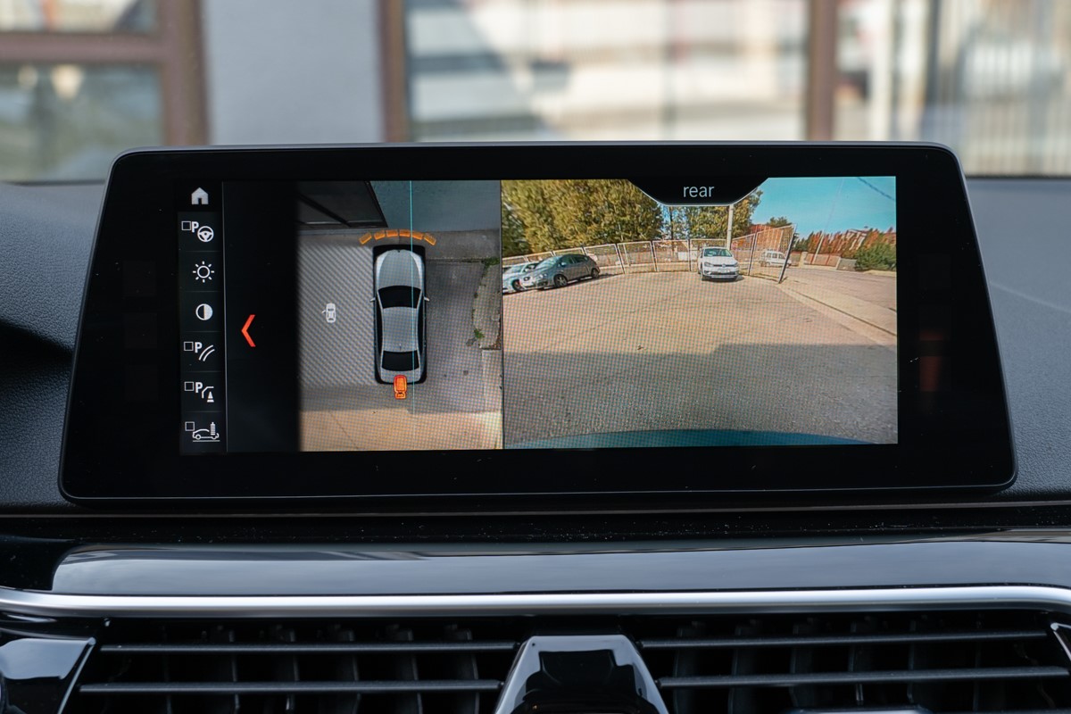 BMW
 5-Series 520dA Business