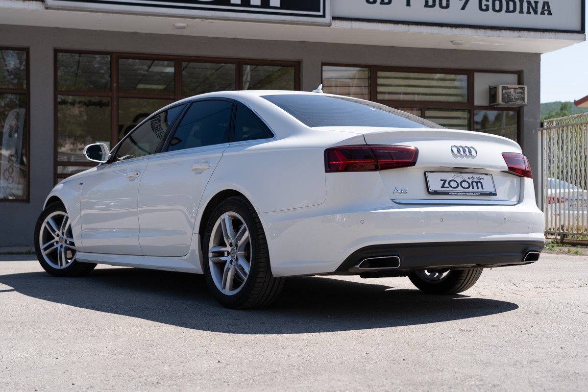 Audi A6
 2,0 TDI S-line