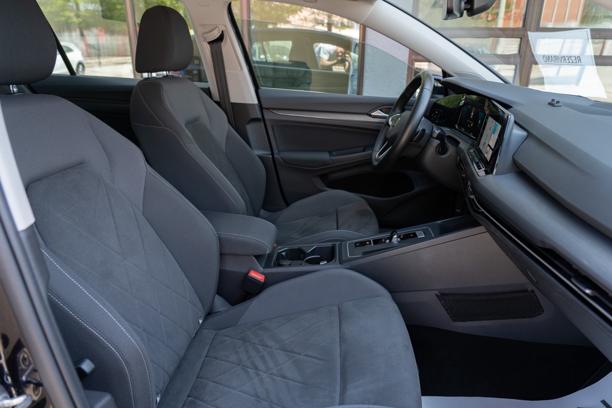 Volkswagen Golf 8 2.0 TDi DSG Style