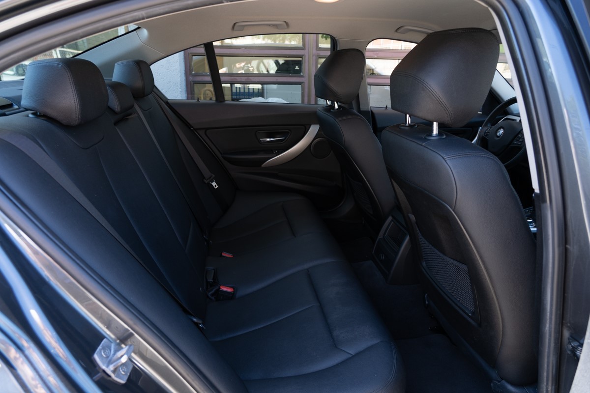 BMW
 3-Series 316D BUSINESS 