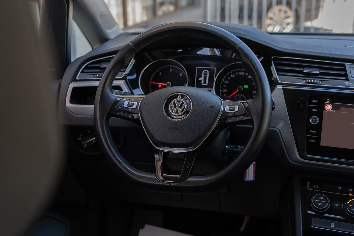 Volkswagen Touran 2.0 TDi Confortline Business DSG7