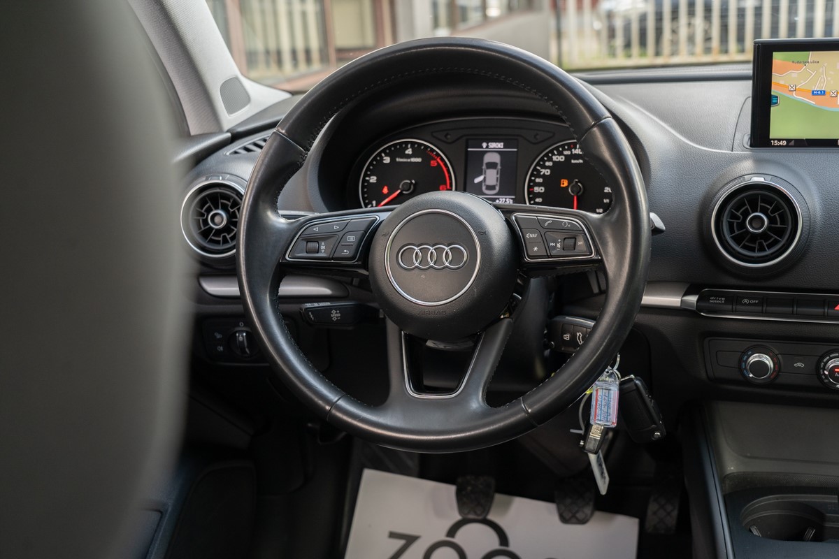 Audi A3
 1,6 TDI