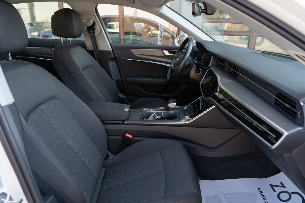 Audi A6
 40 TDi S-tronic