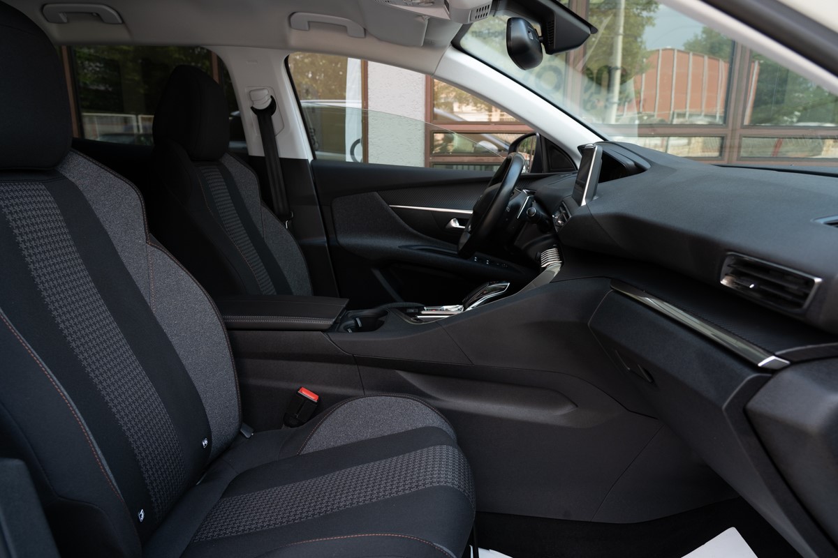 Peugeot 3008 1,6 BLUEHDI