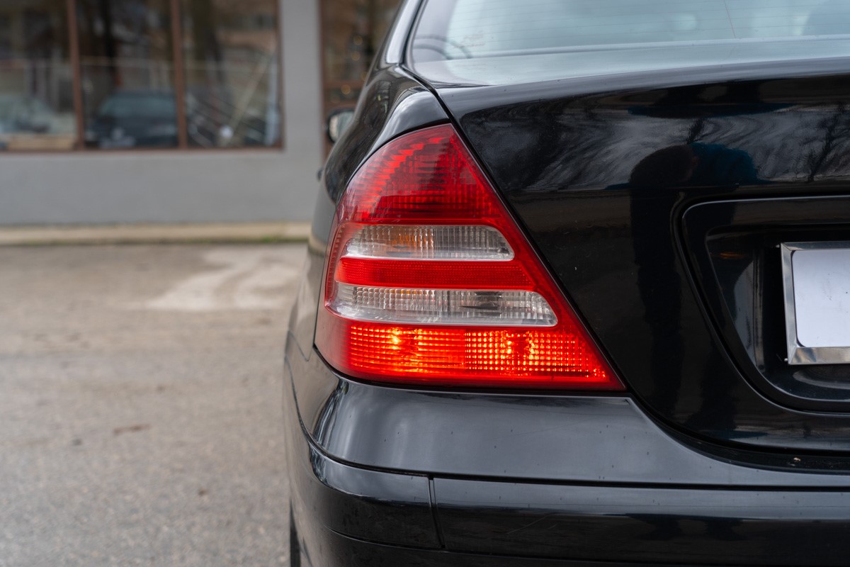 Mercedes-Benz C-Class
 220 CDI
