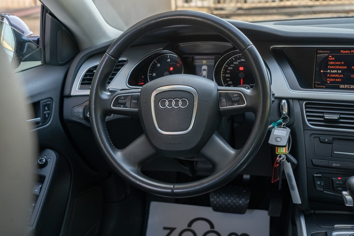 Audi A5
 3,0 TDI Quattro