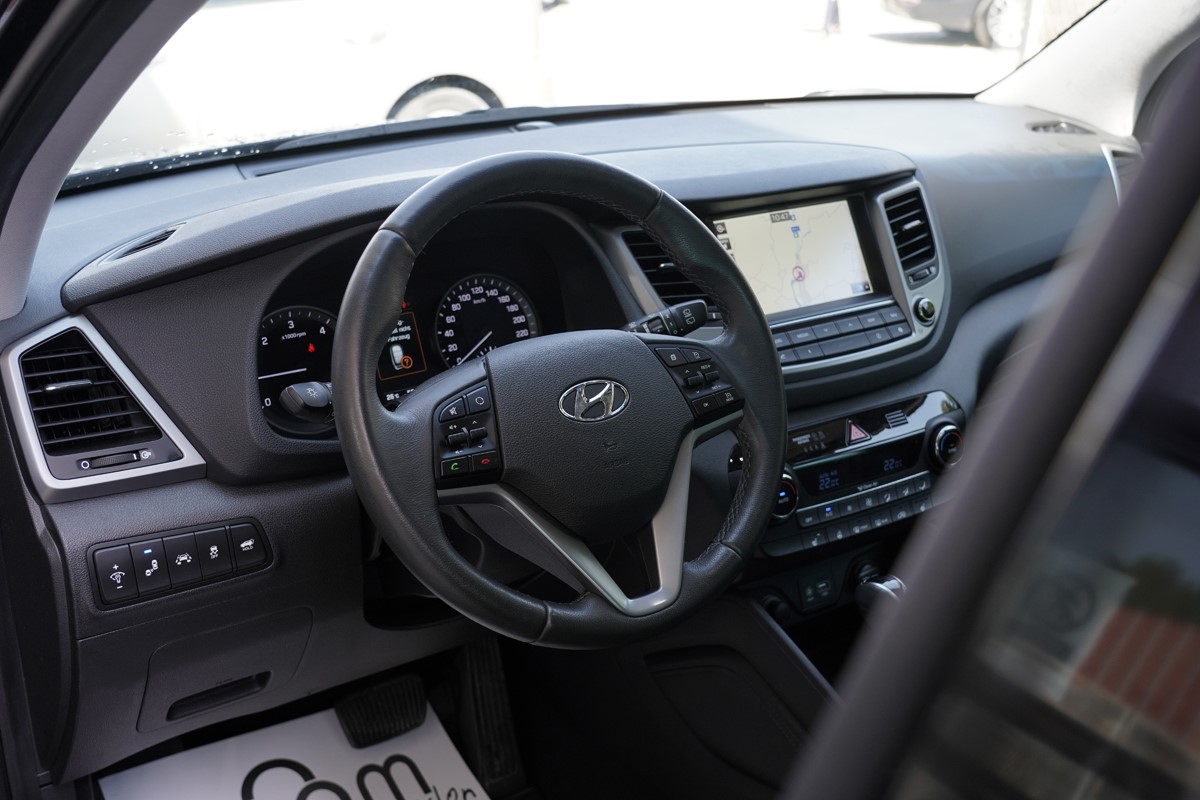 Hyundai
 Tucson
 2,0 CRDI 4X4 