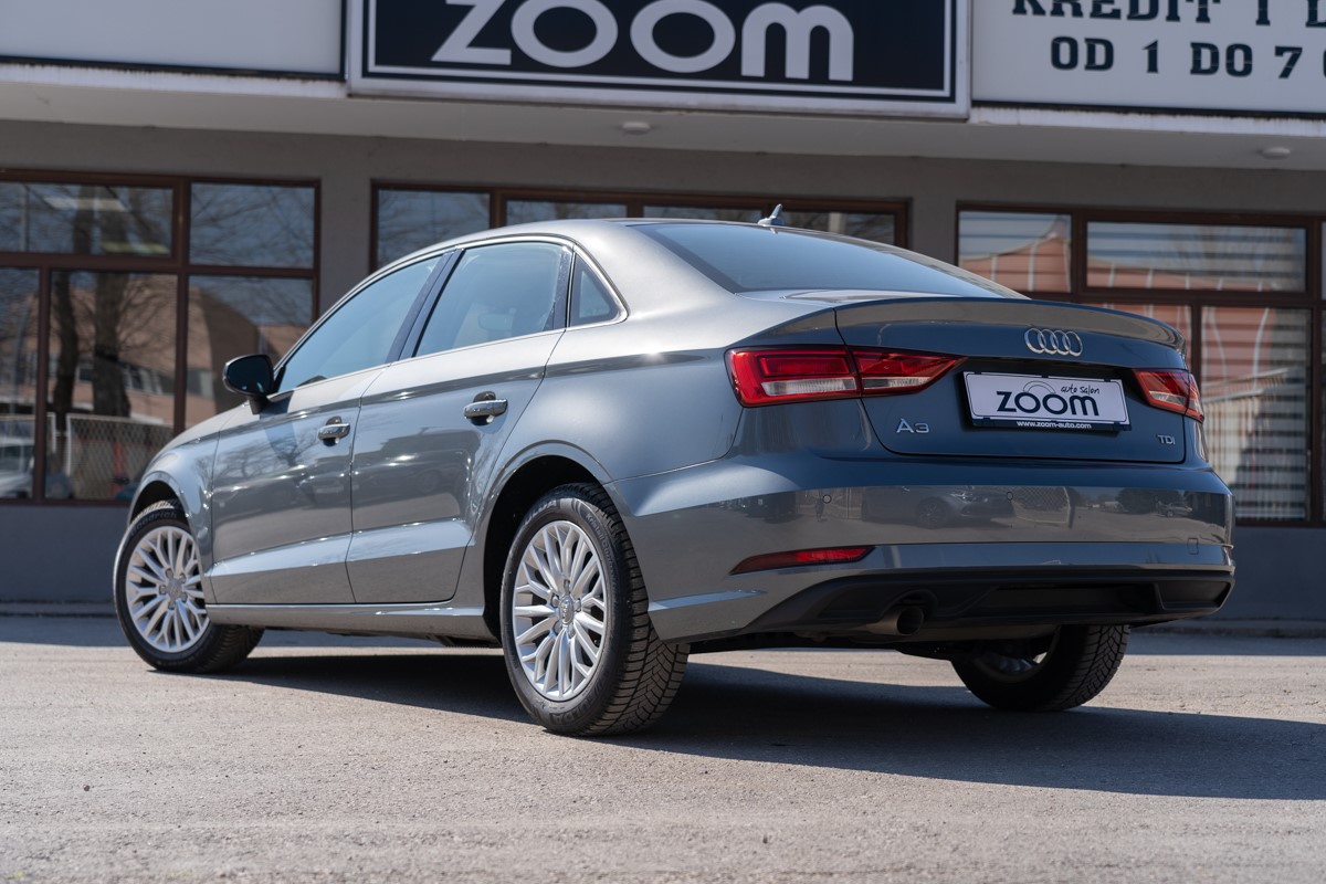 Audi A3
 Sedan 1.6 TDi