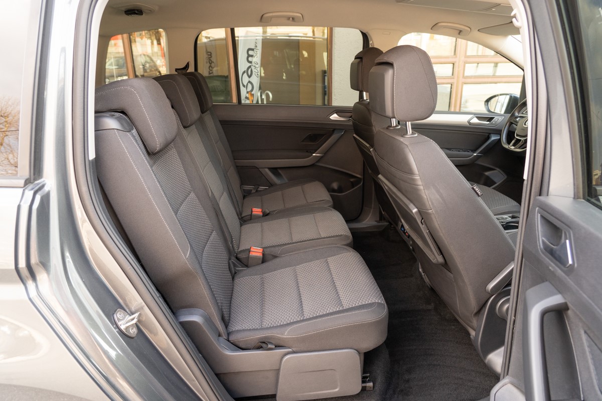 Volkswagen Touran 1,6 TDI DSG 7 sjedista