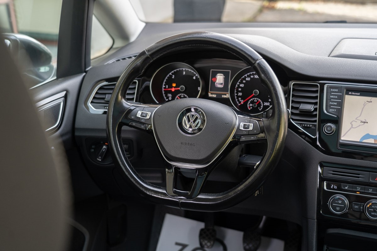 Volkswagen Golf SPORTSVAN  2.0 TDI HIGHLINE