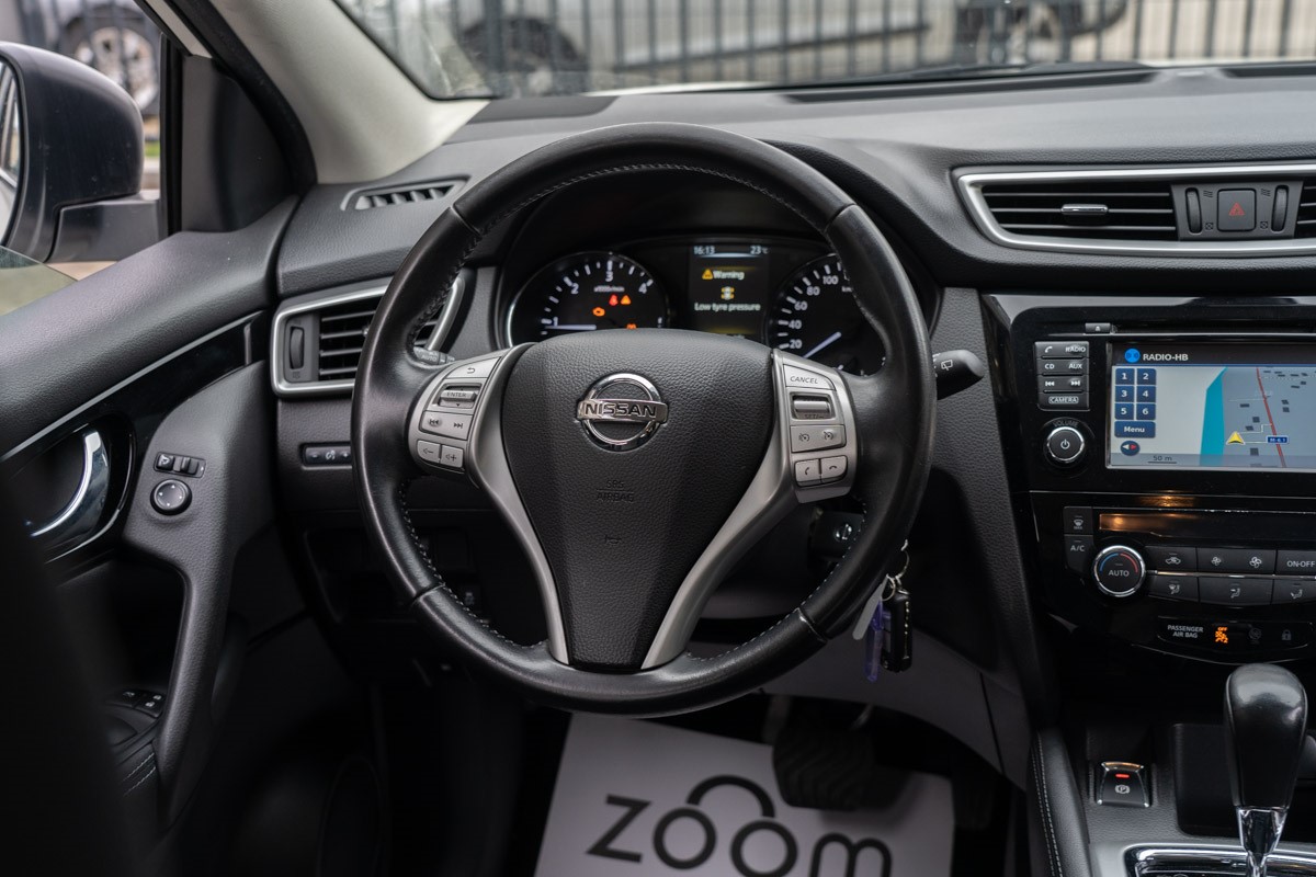 Nissan
 Qashqai 1,6 DCI