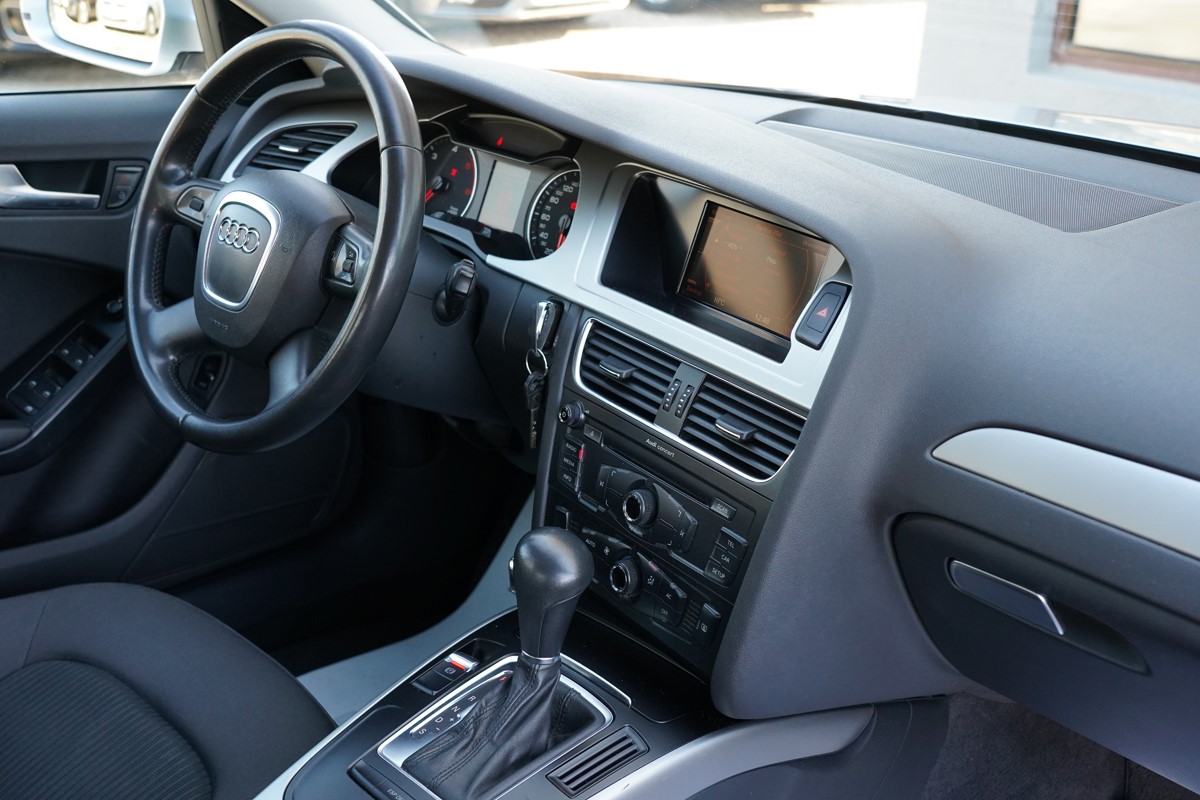 Audi A4
 2,0 TDI