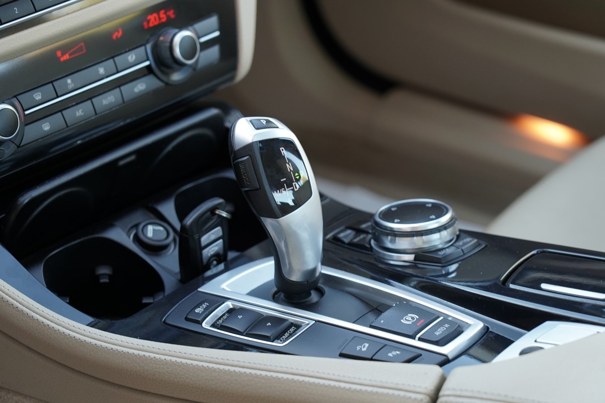 BMW
 5-Series 525 D XDRIVE