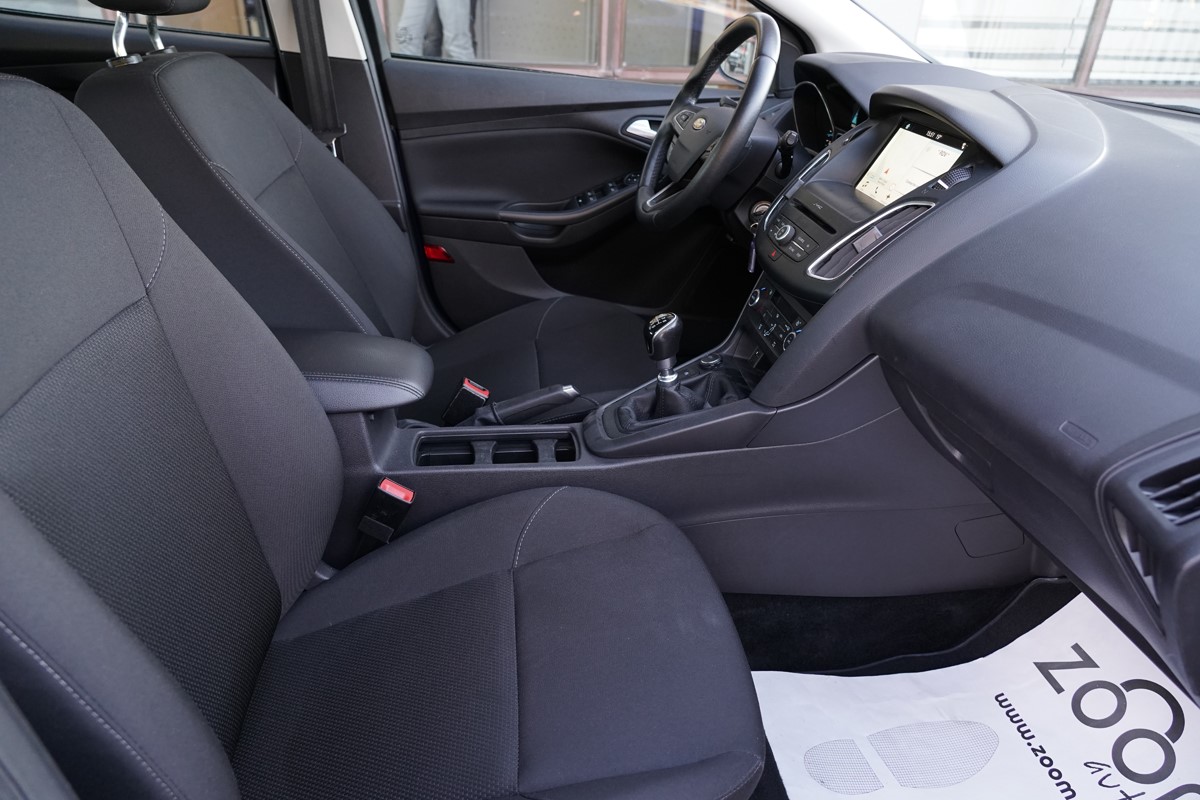 Ford
 Focus
 1,5 TDCI