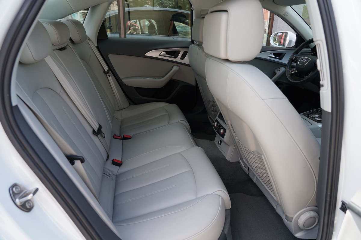 Audi A6
 2.0 TDI Ultra