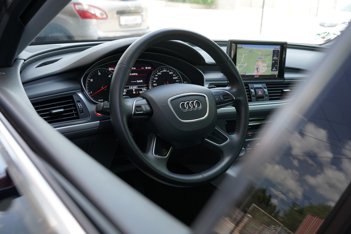Audi A6
 3.0 TDI QUATTRO 320 KS