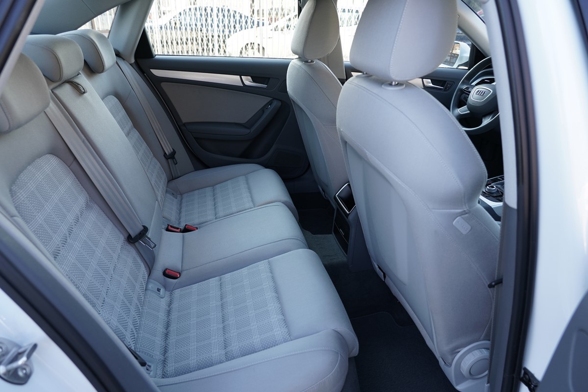 Audi A4
 2.0 TDI