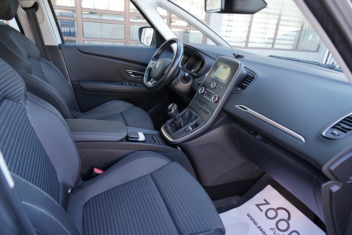 Renault Scenic 1.5 DCI 