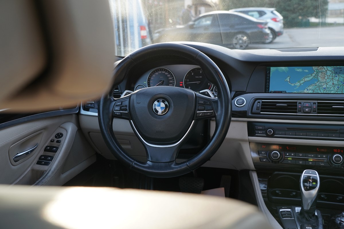 BMW
 5-Series F10 535D