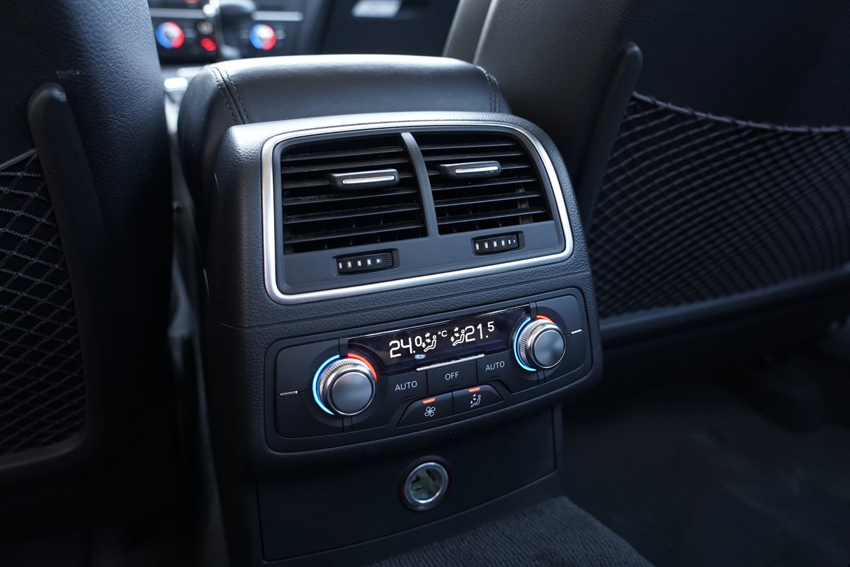 Audi A6
 3.0 TDI QUATTRO