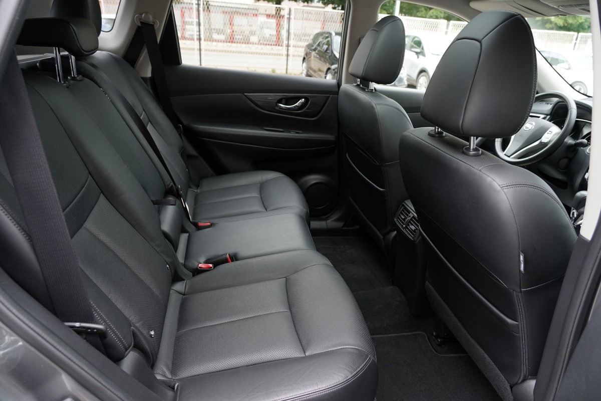Nissan
 X-TRAIL 1,6 DCI