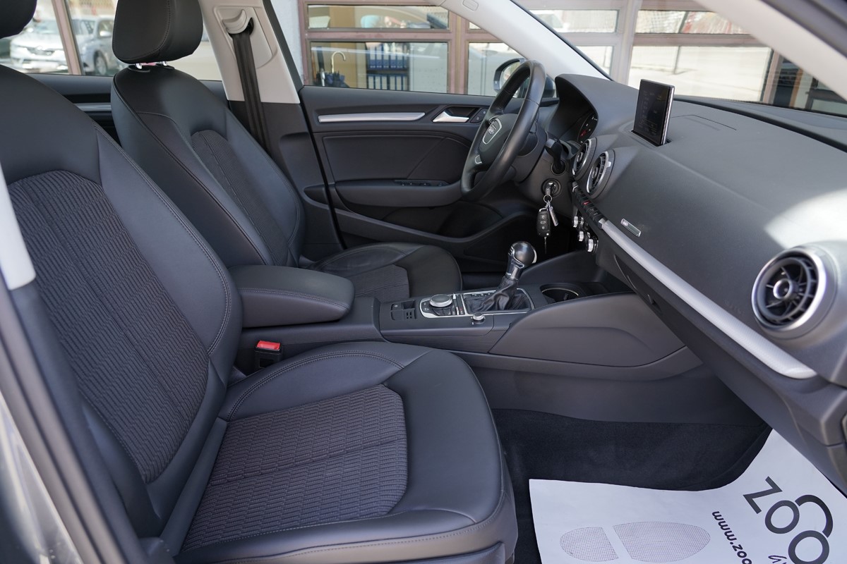Audi A3
 1.6 TDi S-Tronic Berline Ambiente