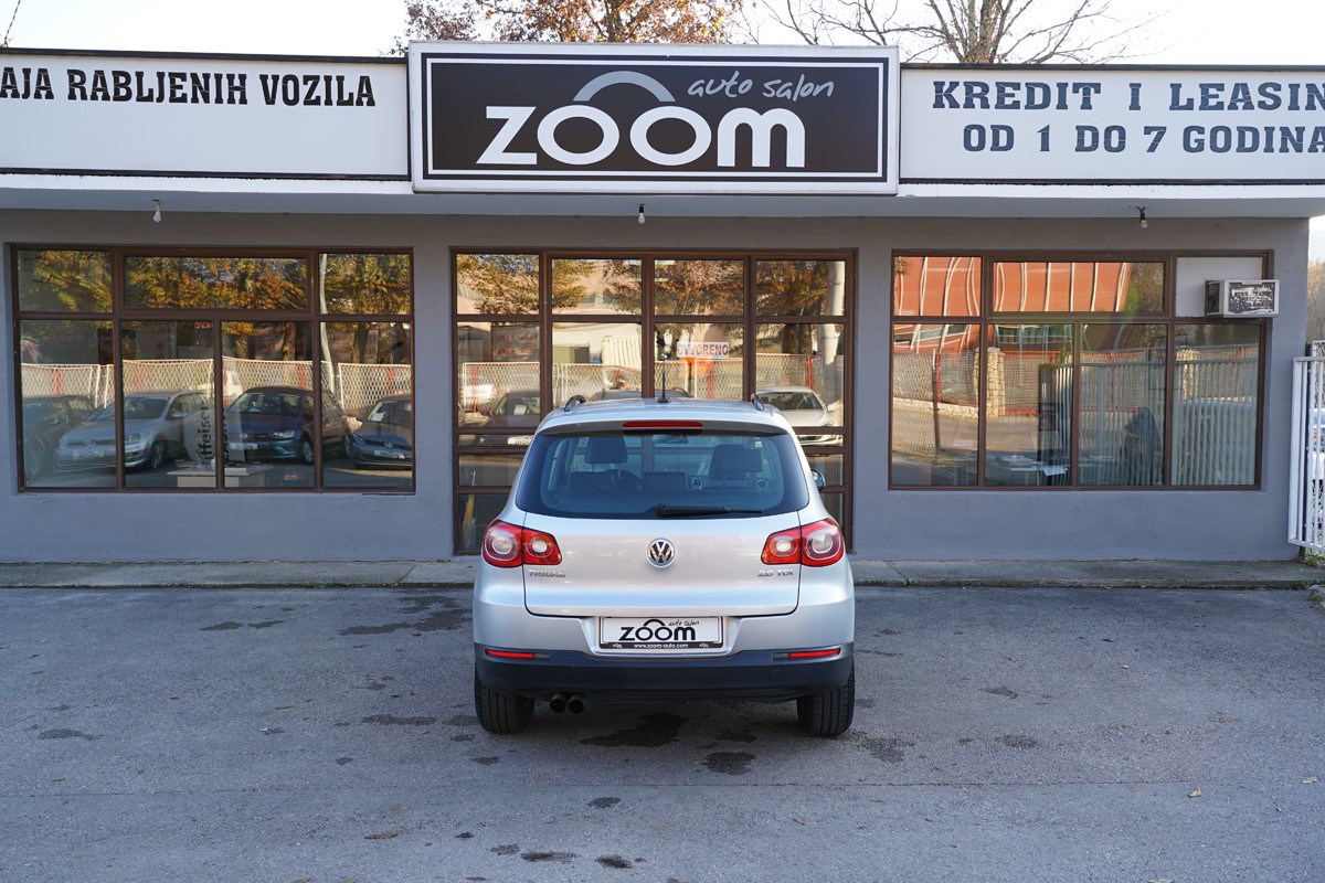 Volkswagen Tiguan
 2,0 TDI 4MOTION