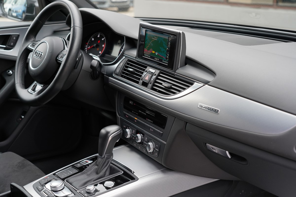 Audi A6
 3.0 TDI Quattro Tiptronic 