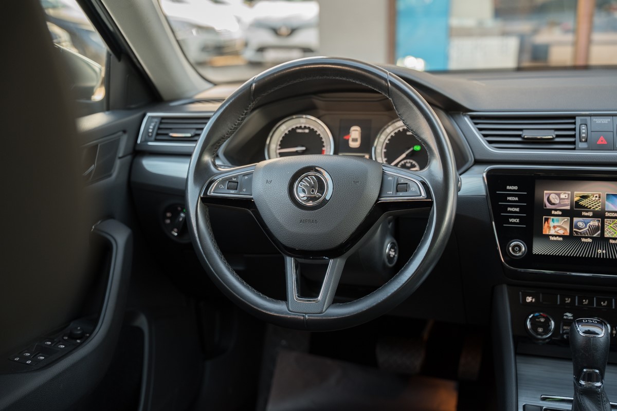 Škoda Superb 1.6 TDI DSG