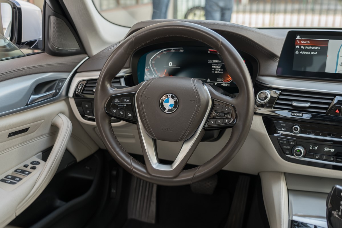BMW
 5-Series 520d xDrive