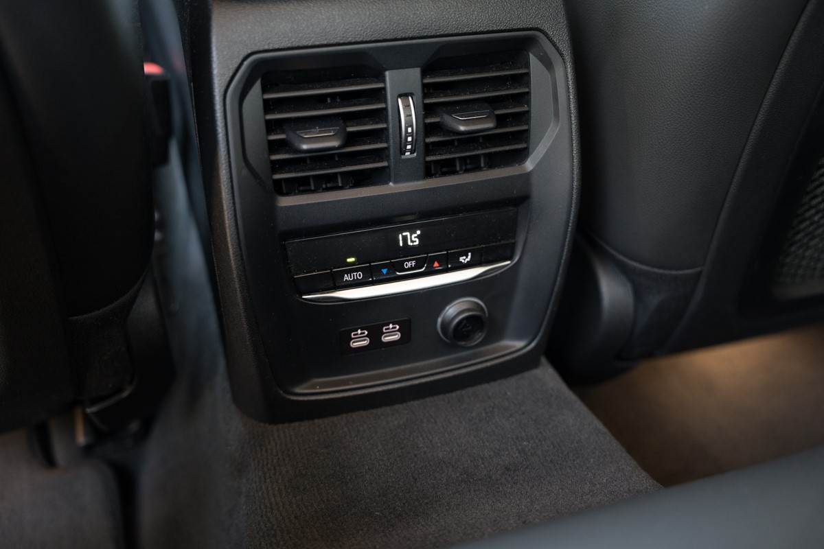 BMW
 3-Series 318 D Sport Line