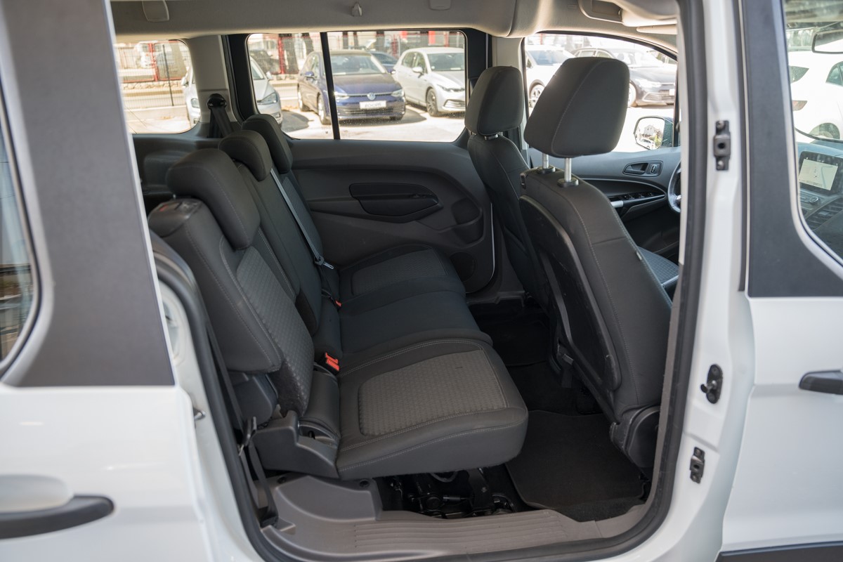Ford
 Tourneo Connect 1.5 TDCI 7 Sjedišta