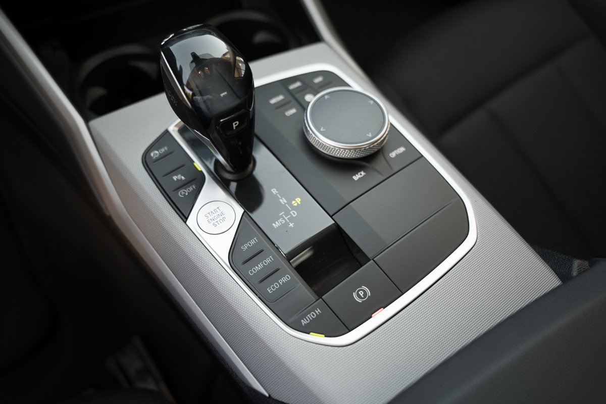BMW
 3-Series 320 D XDrive