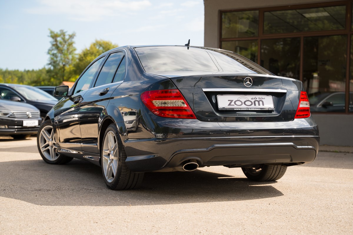 Mercedes-Benz C-Class
 200 CDI AMG