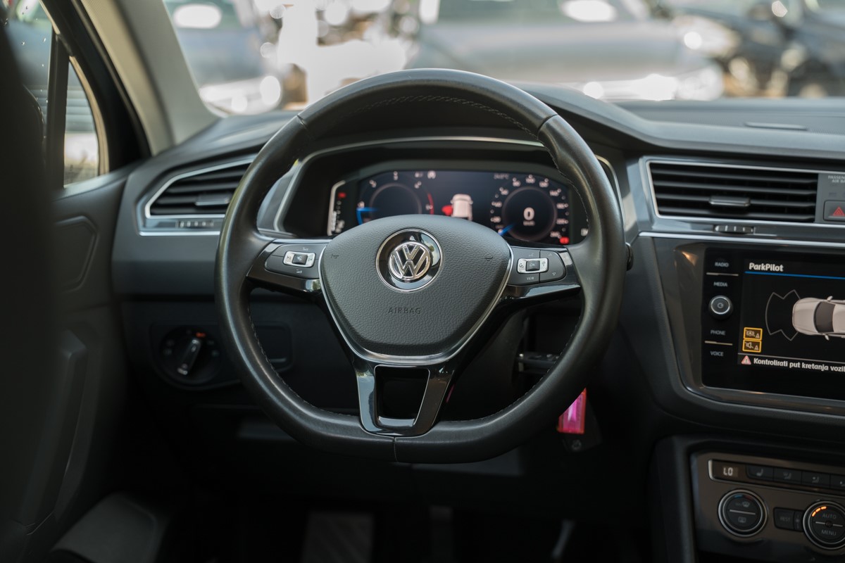 Volkswagen Tiguan
 2.0 TDI