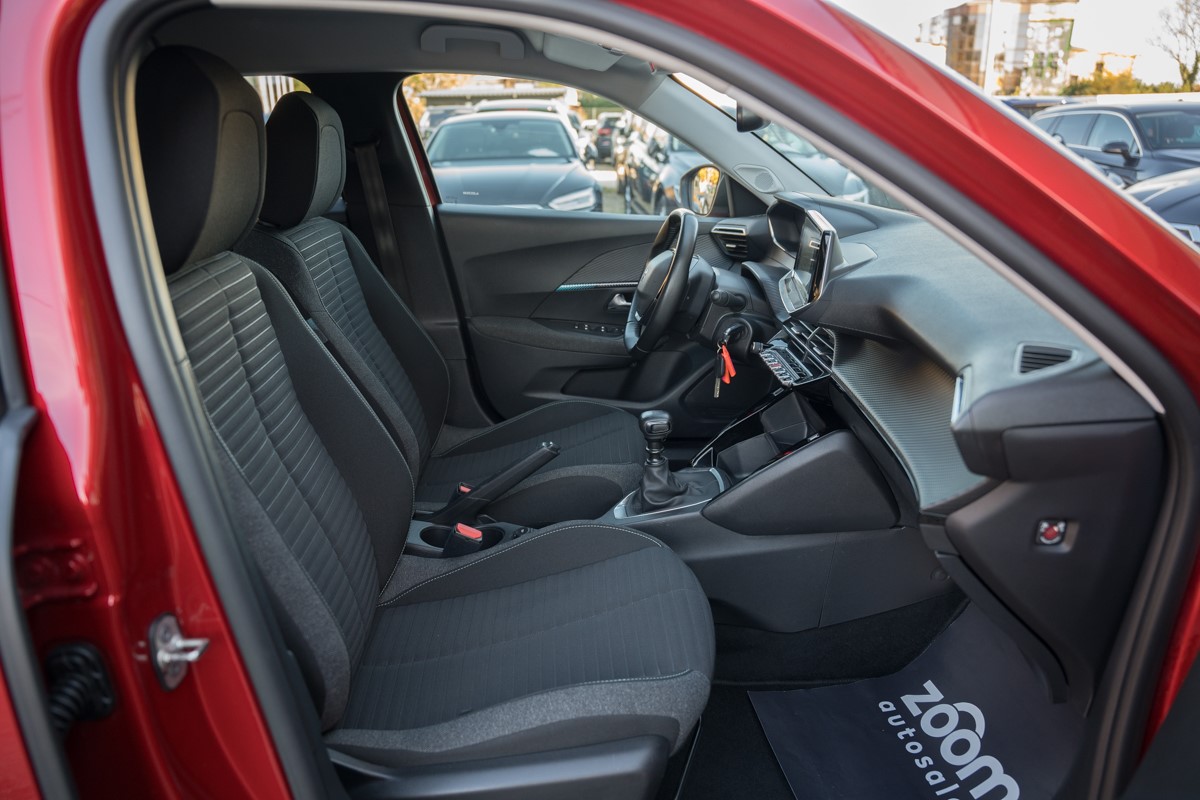 Peugeot 2008 1.2 PureTech STYLE