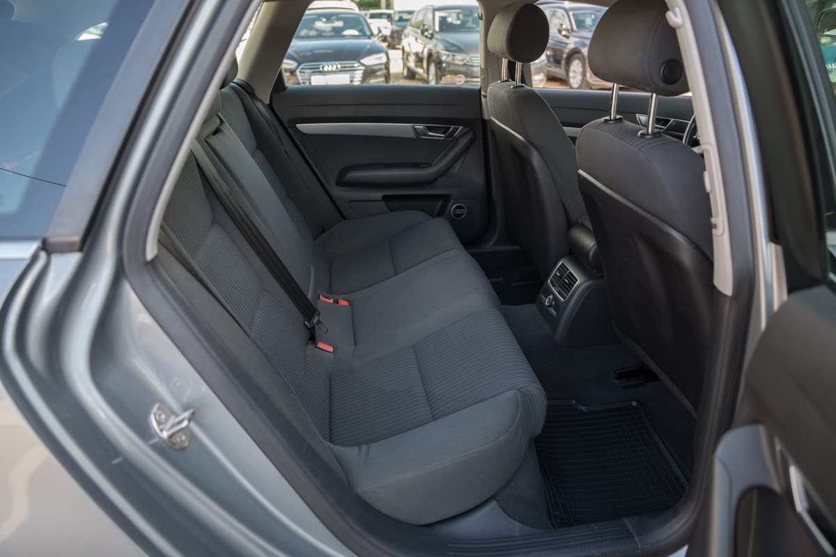 Audi A6
 2.0 TDI 